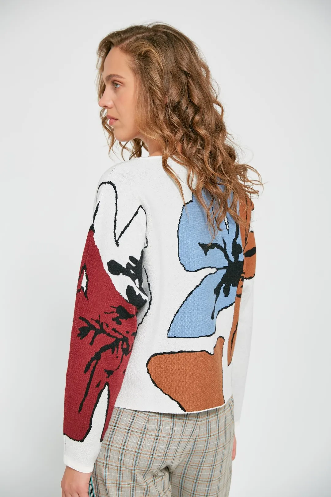 15016813 Jacquard Floral Sweater - White Print