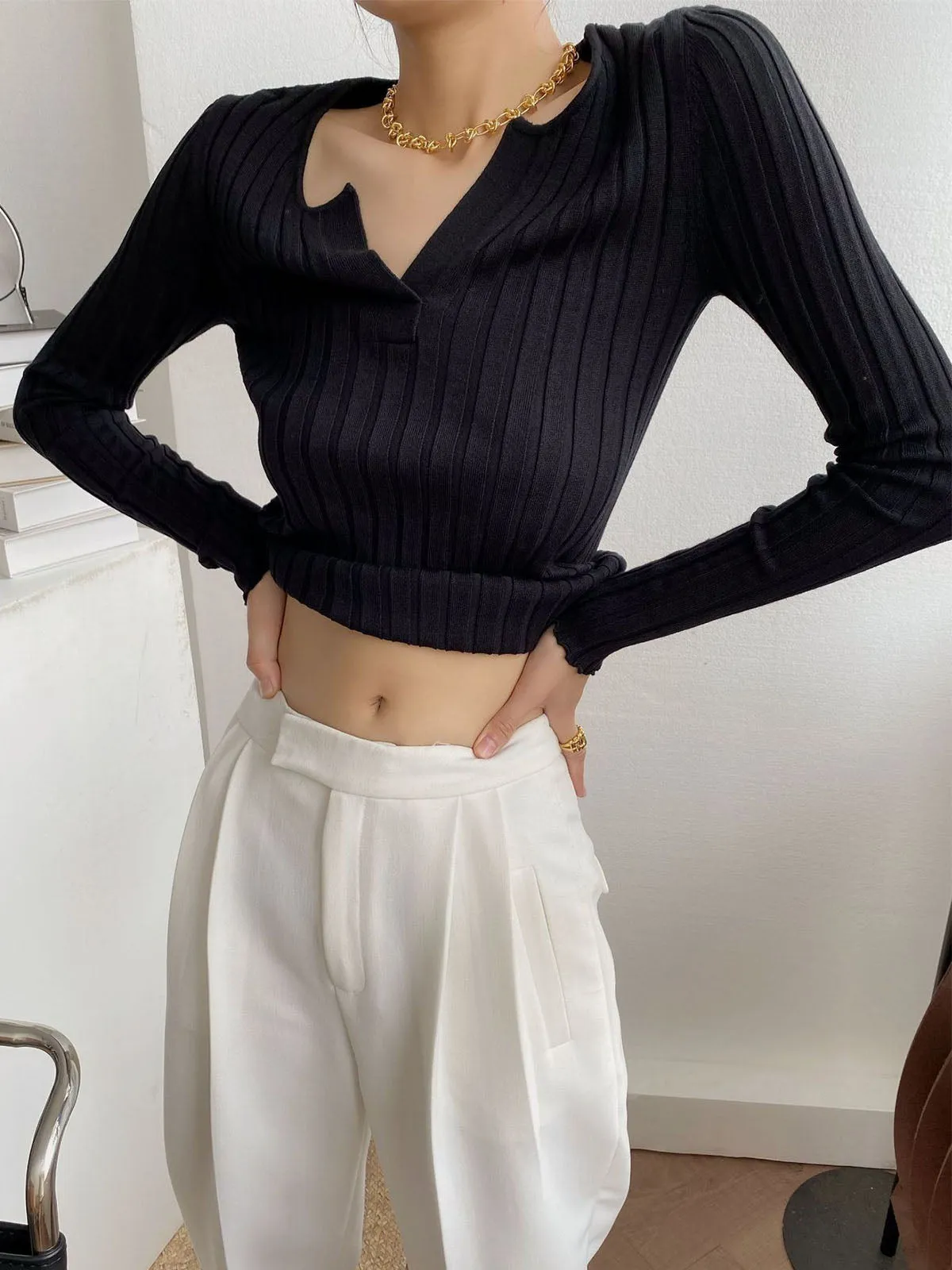 Etiye Chic French V-Neck Slim Fit Knit Black Sweater