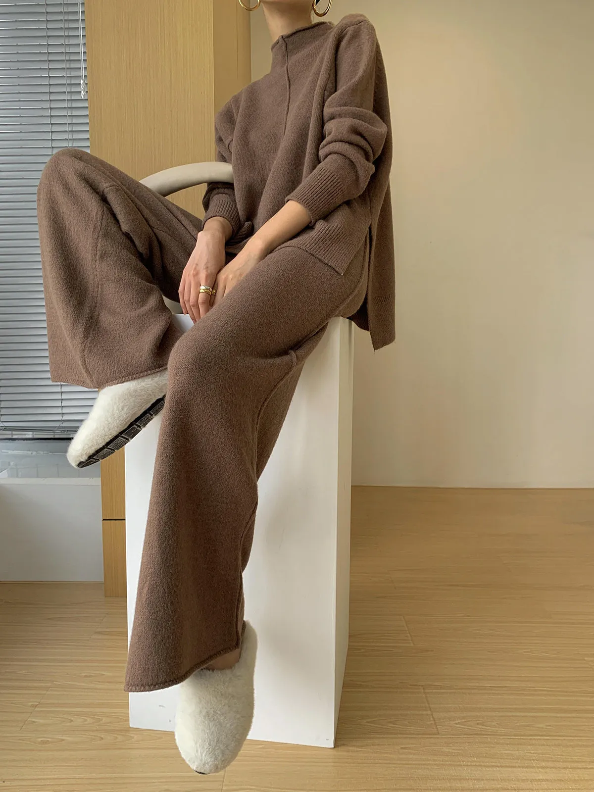 Knit Side Slit Pullover Sweater - Brown