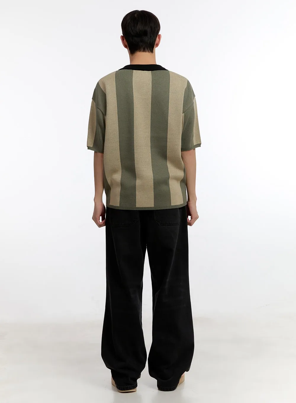 Men's Collared Graphic Sweater IA504