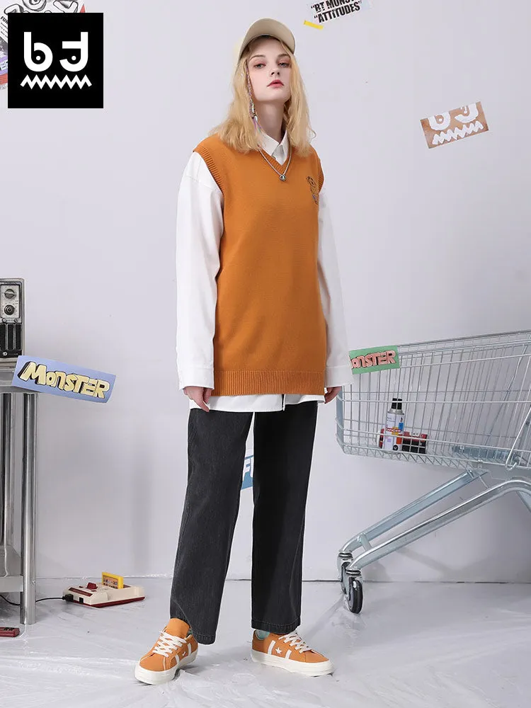 Simple wind big tooth monster bear jacquard V-neck sleeveless solid color vest sweater